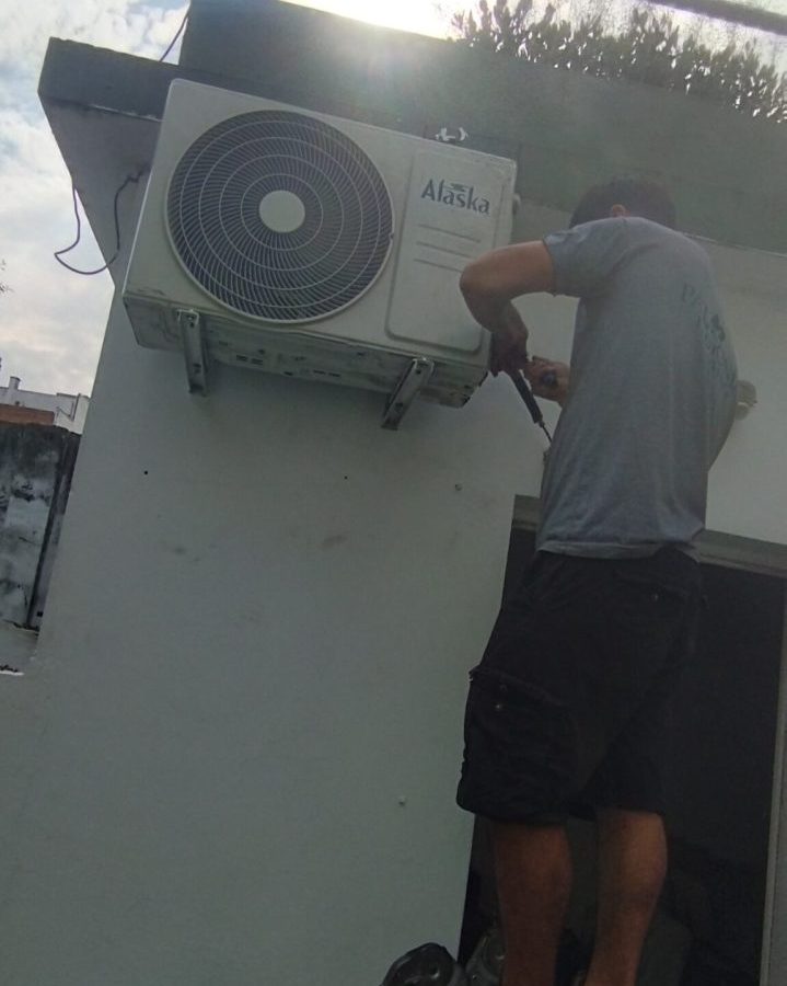 Instalación de aire acondicionado en departamento nuevo, CABA: detalle 10