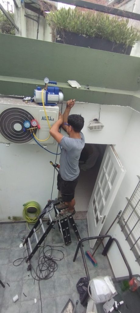 Instalación de aire acondicionado en departamento nuevo, CABA: detalle 12