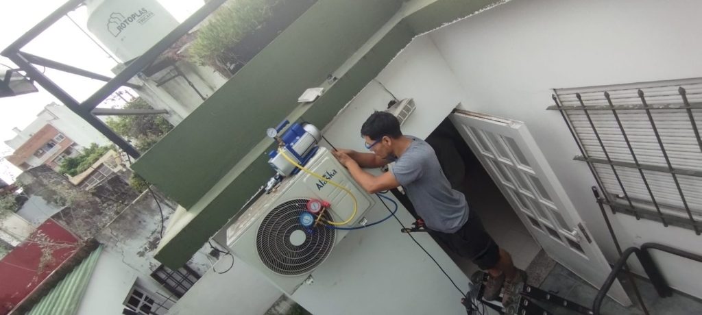 Instalación de aire acondicionado en departamento nuevo, CABA: detalle 2