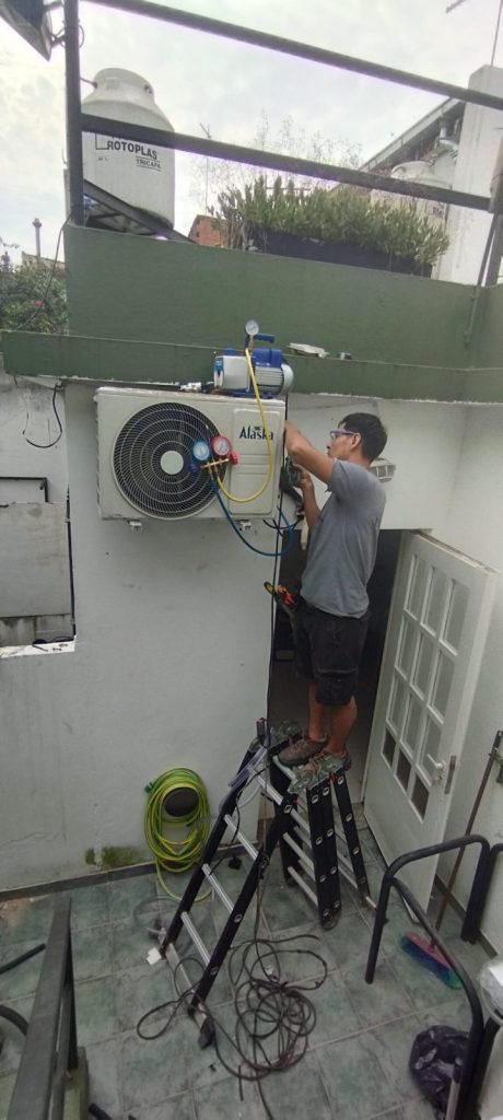 Instalación de aire acondicionado en departamento nuevo, CABA: detalle 3