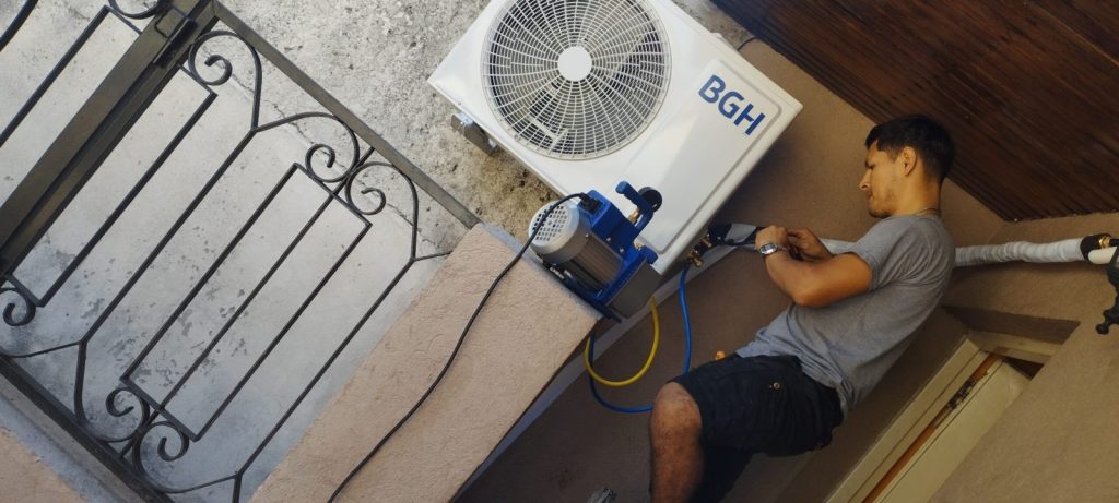 Instalación de aire acondicionado en pared antigua, CABA: detalle 12