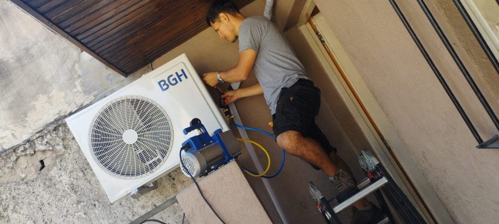 Instalación de aire acondicionado en pared antigua, CABA: detalle 13