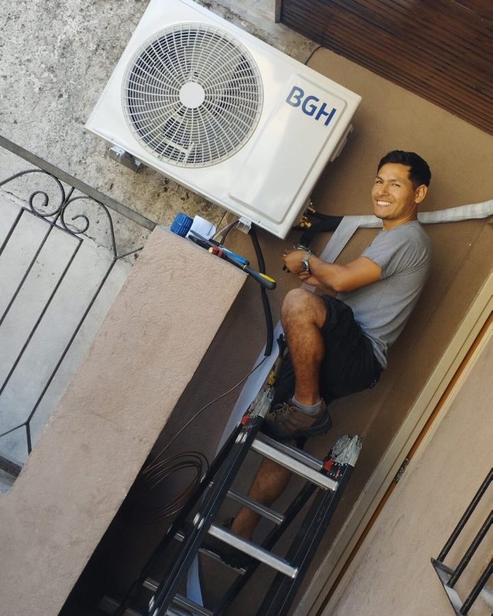 Instalación de aire acondicionado en pared antigua, CABA: detalle 3