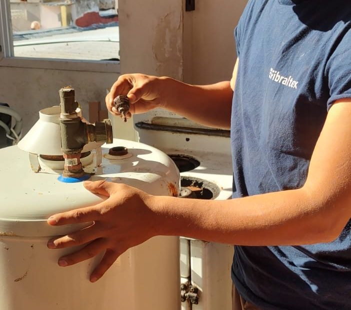 Termotanque, cañerías y reparación de caja de gas en Almagro: detalle 4